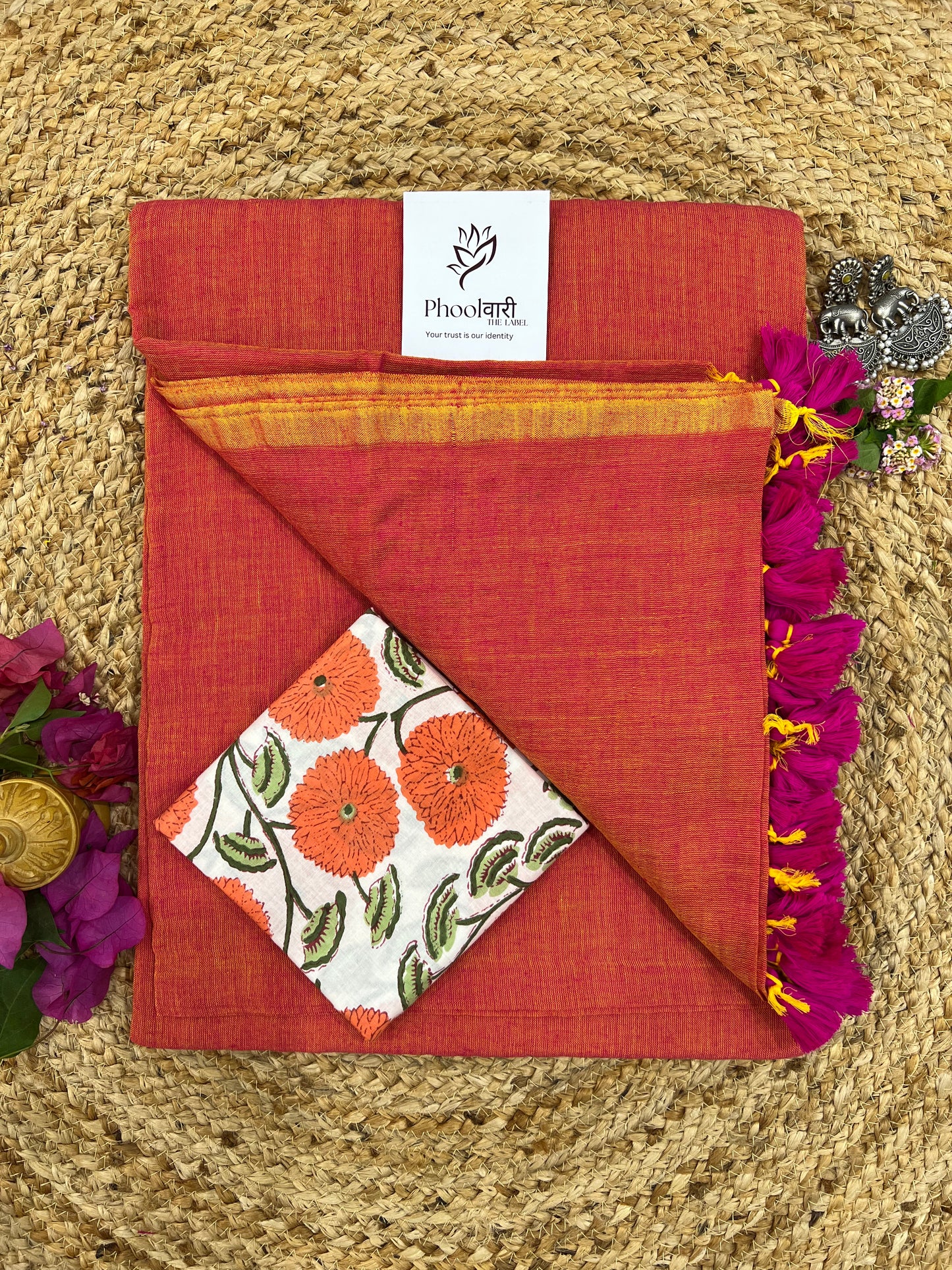 Phoolwari Dual Tone Brick Hue Handloom Saree