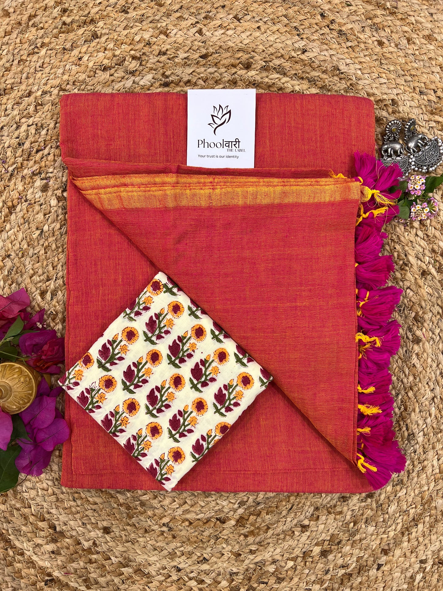 Phoolwari Dual Tone Brick Hue Handloom Saree