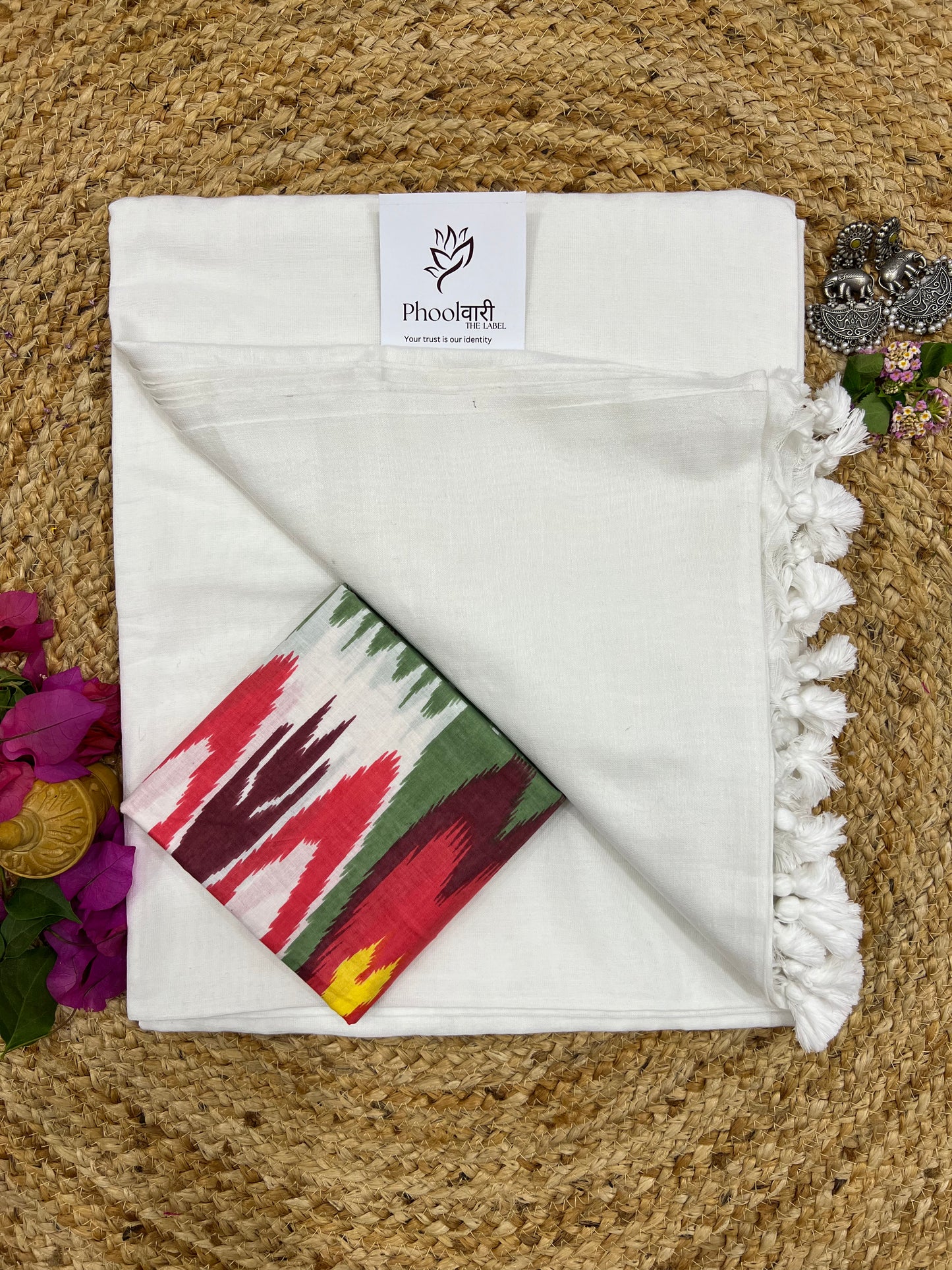 Phoolwari White Handloom Saree