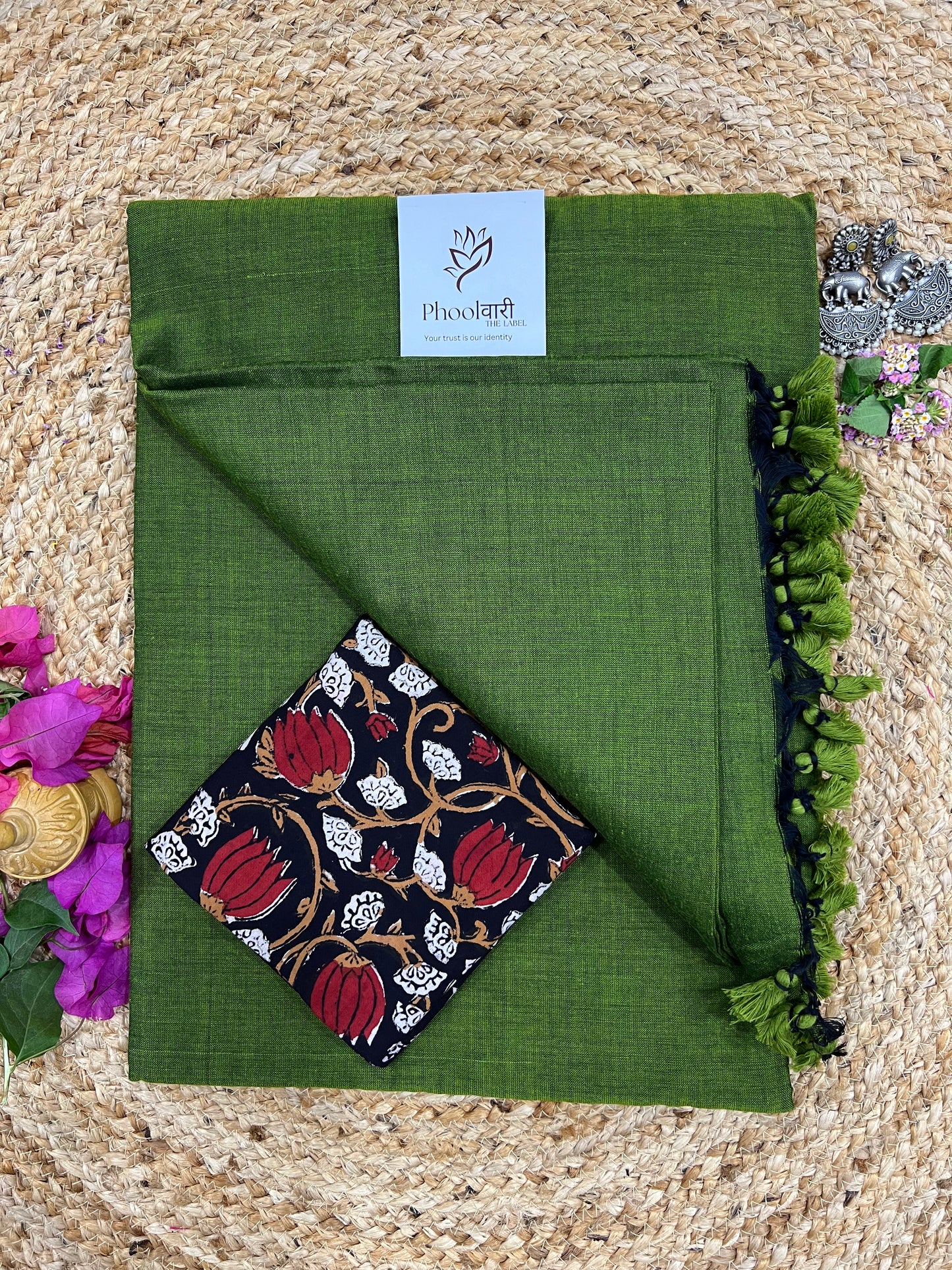 Phoolwari Mehendi Green Handloom Saree