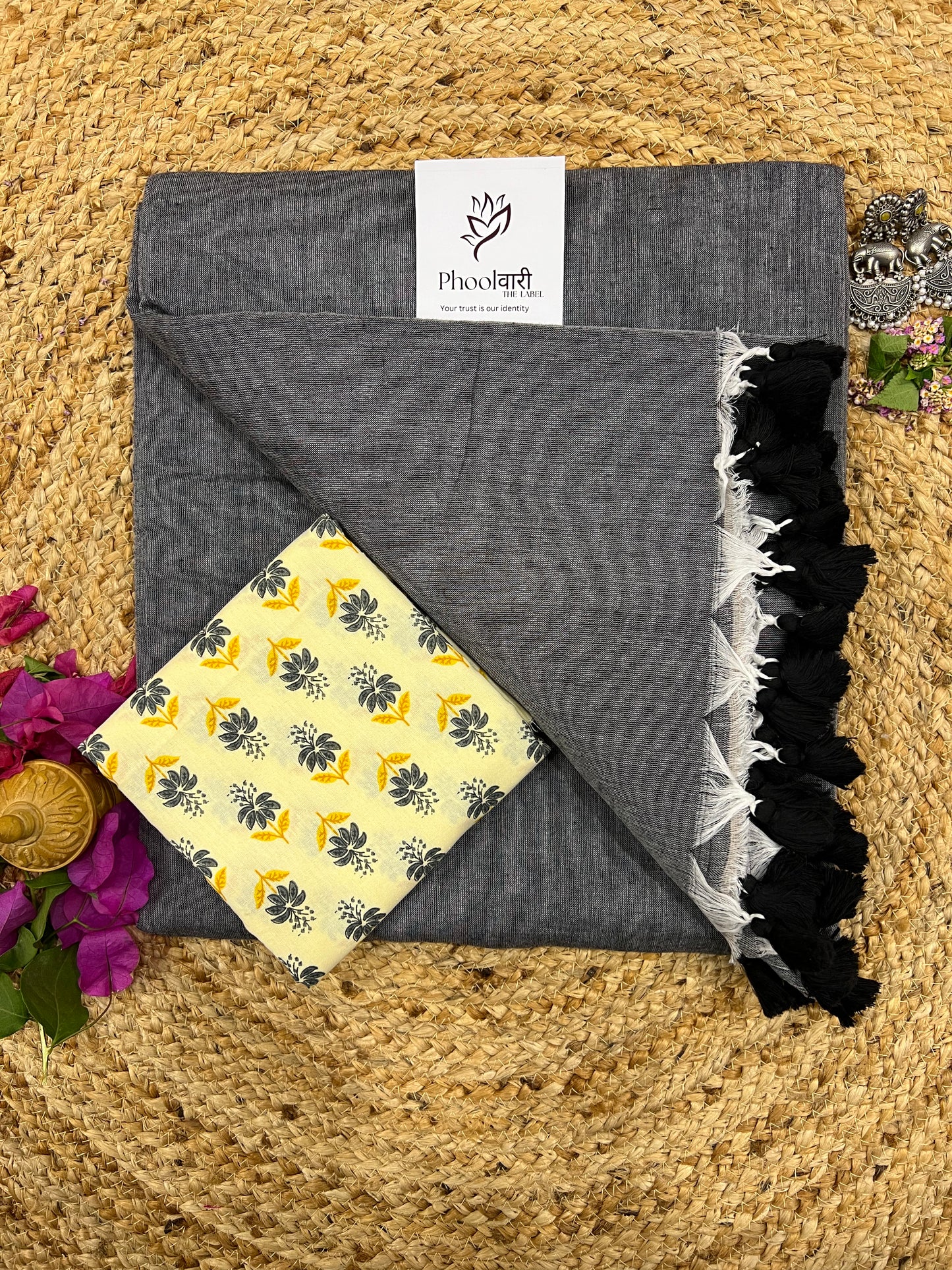 Phoolwari Grey Handloom Saree