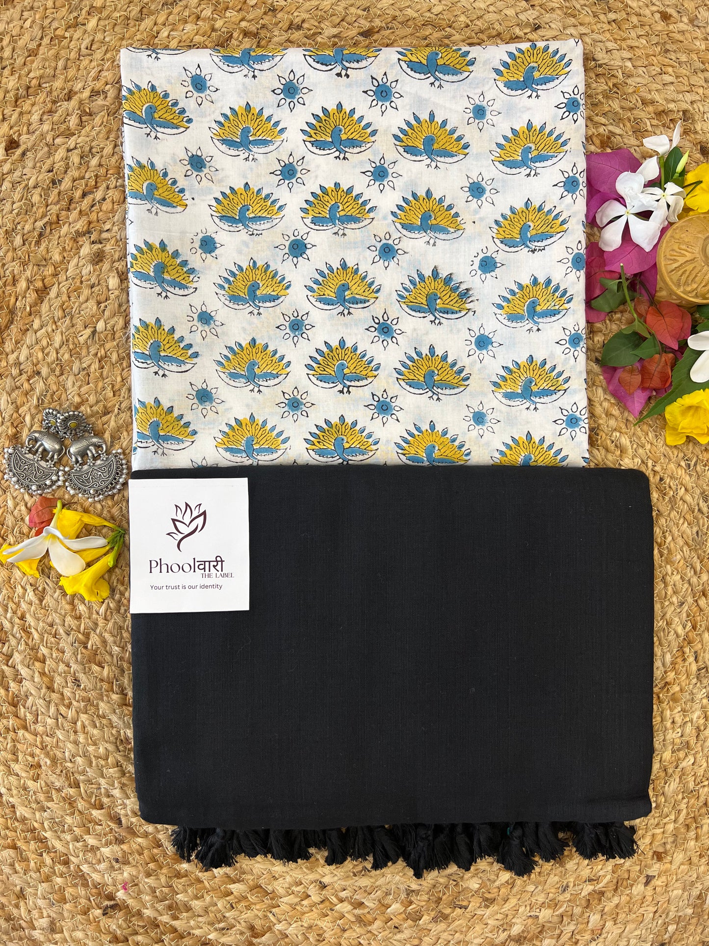 Phoolwari Black Handloom Saree