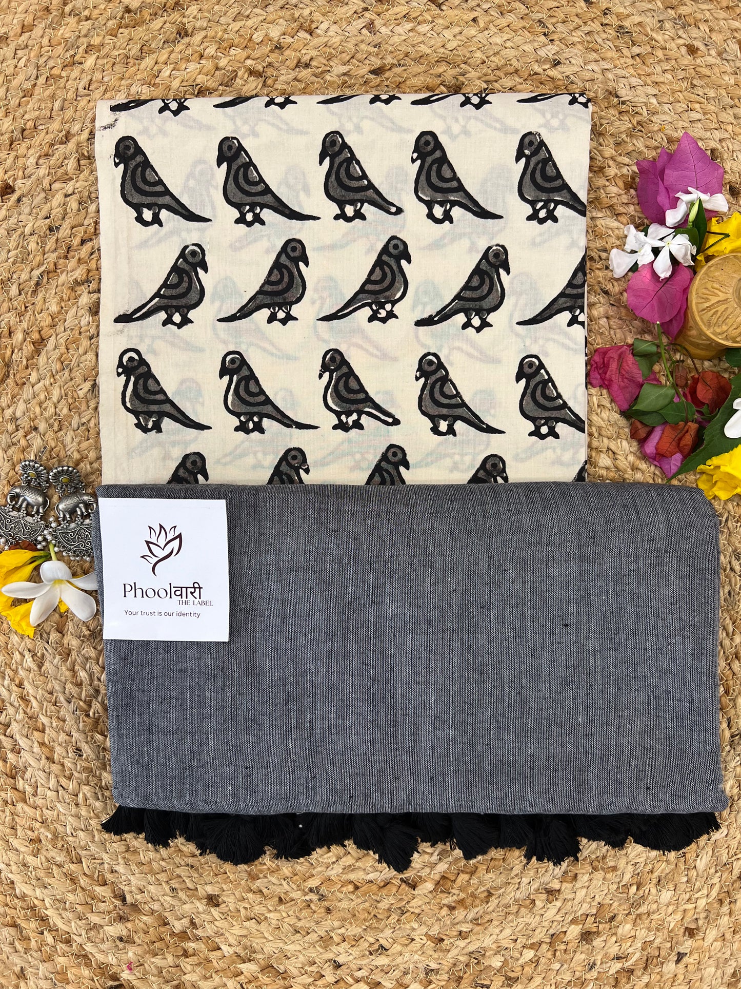 Phoolwari Grey Handloom Saree