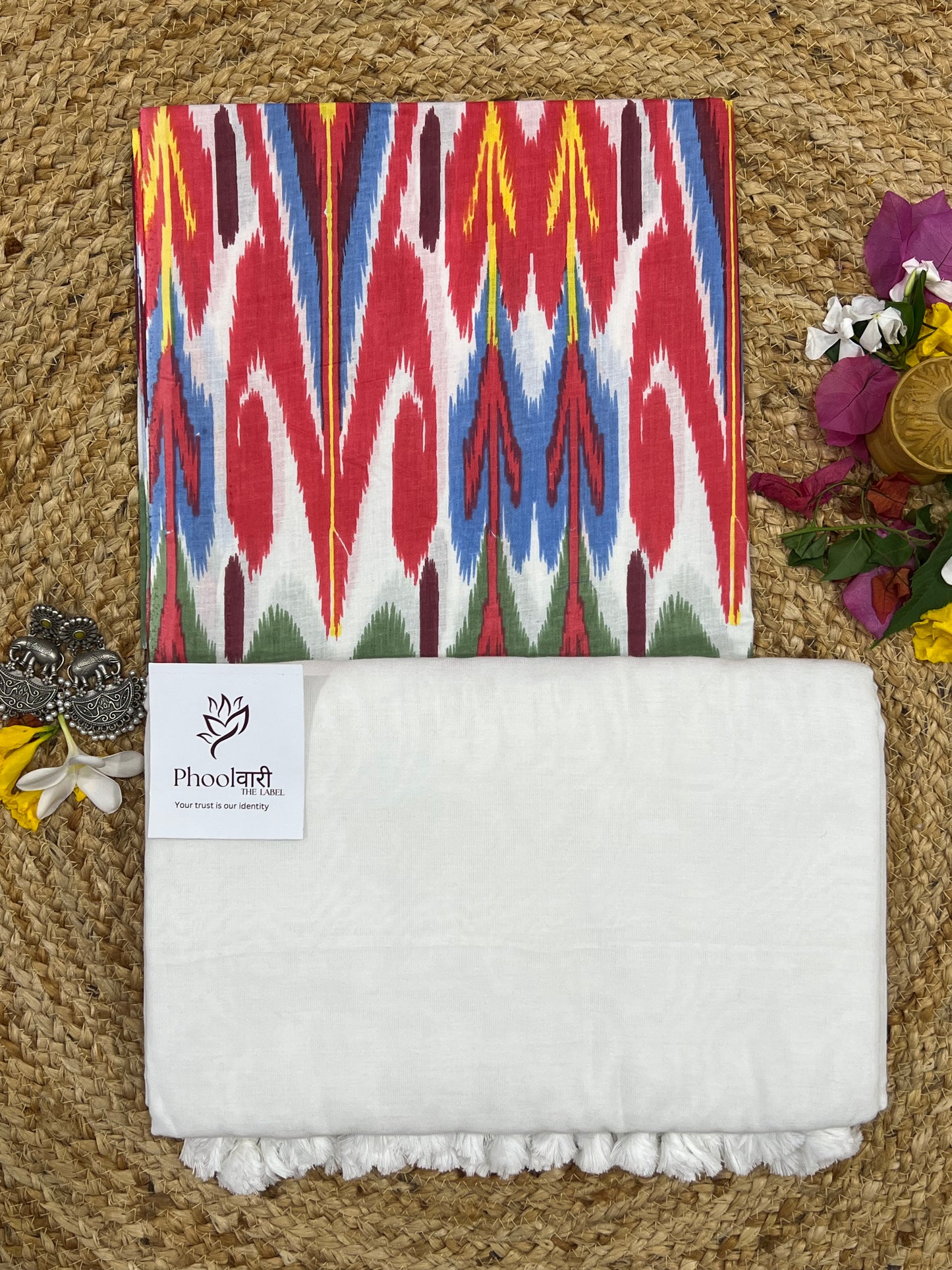 Phoolwari White Handloom Saree