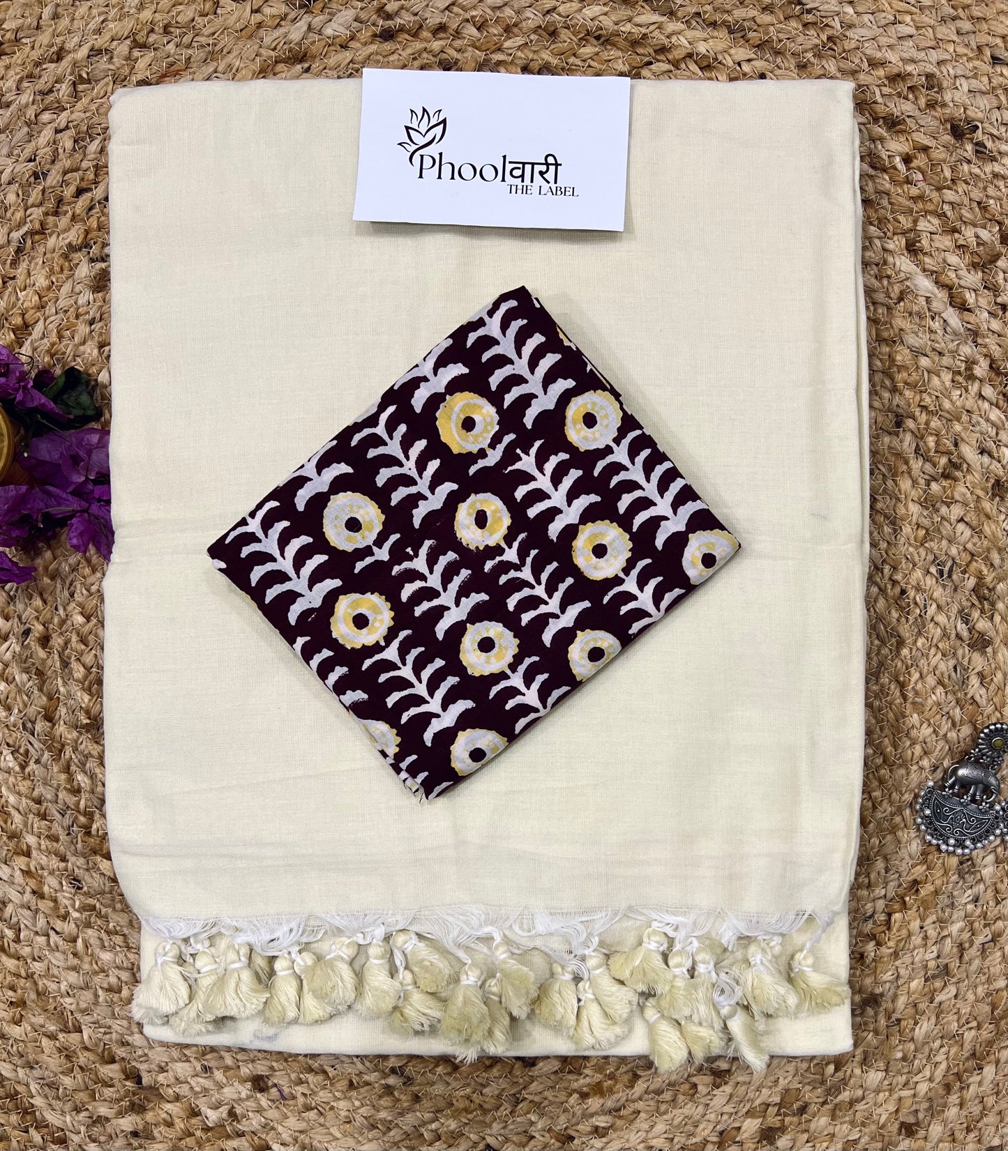 Phoolwari Off White Handloom Saree