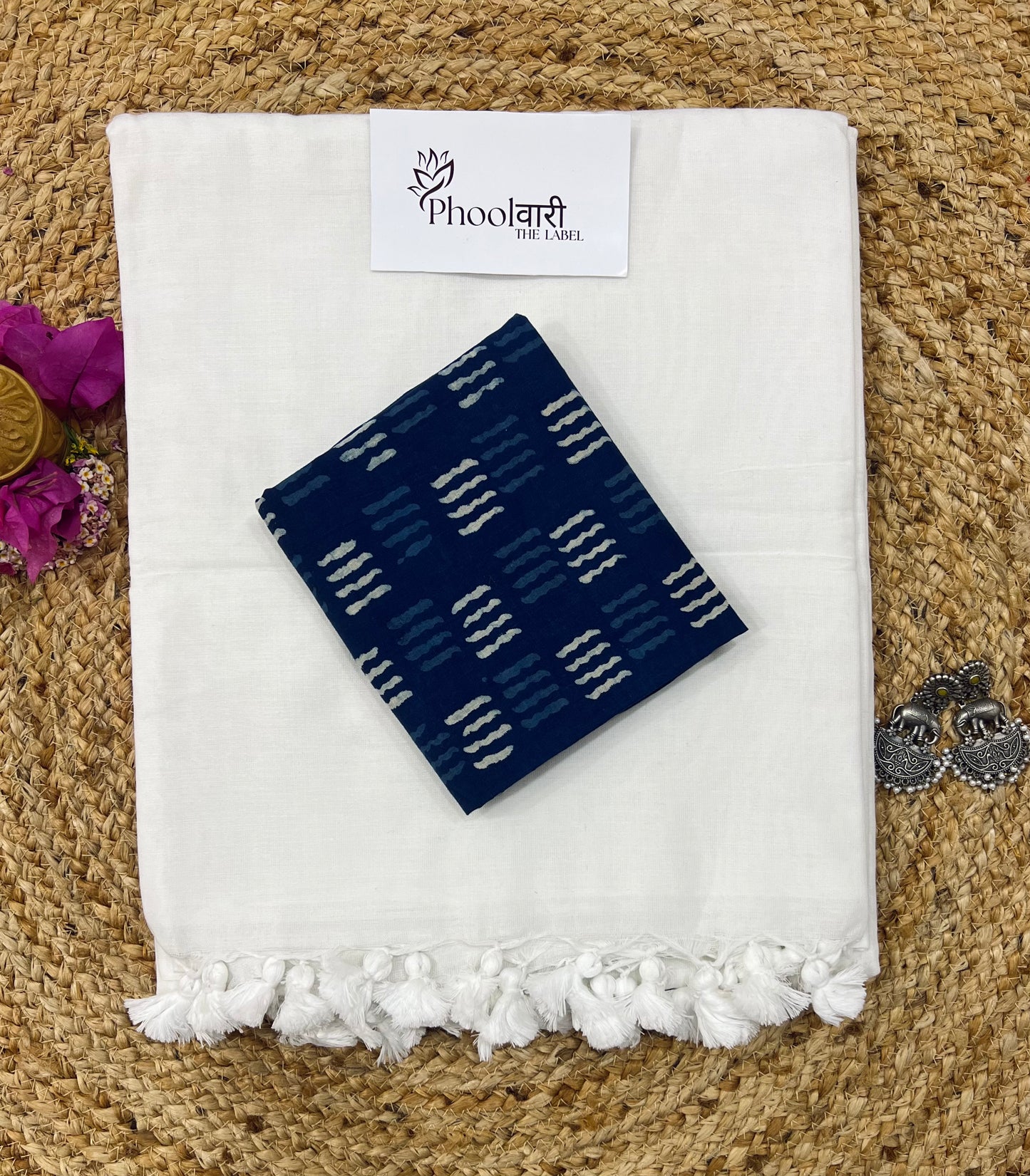 Phoolwari White Handloom Saree