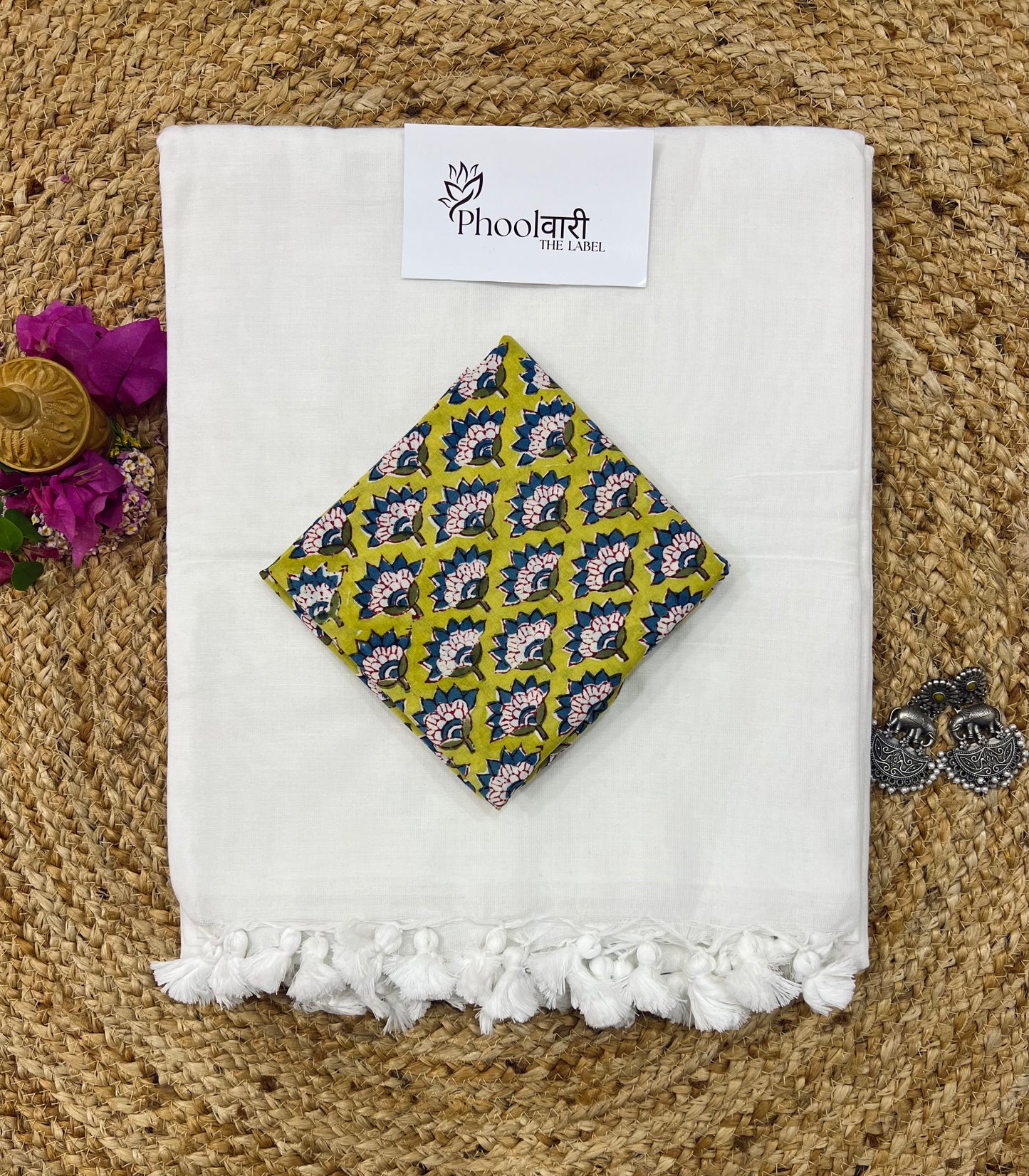 Phoolwari White Handloom Saree