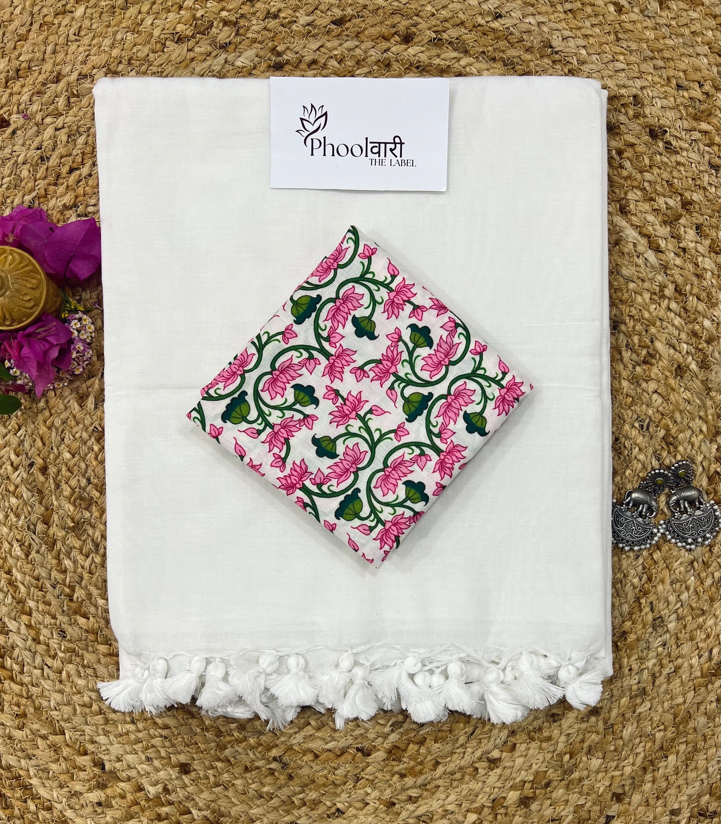 Phoolwari White Handloom Saree