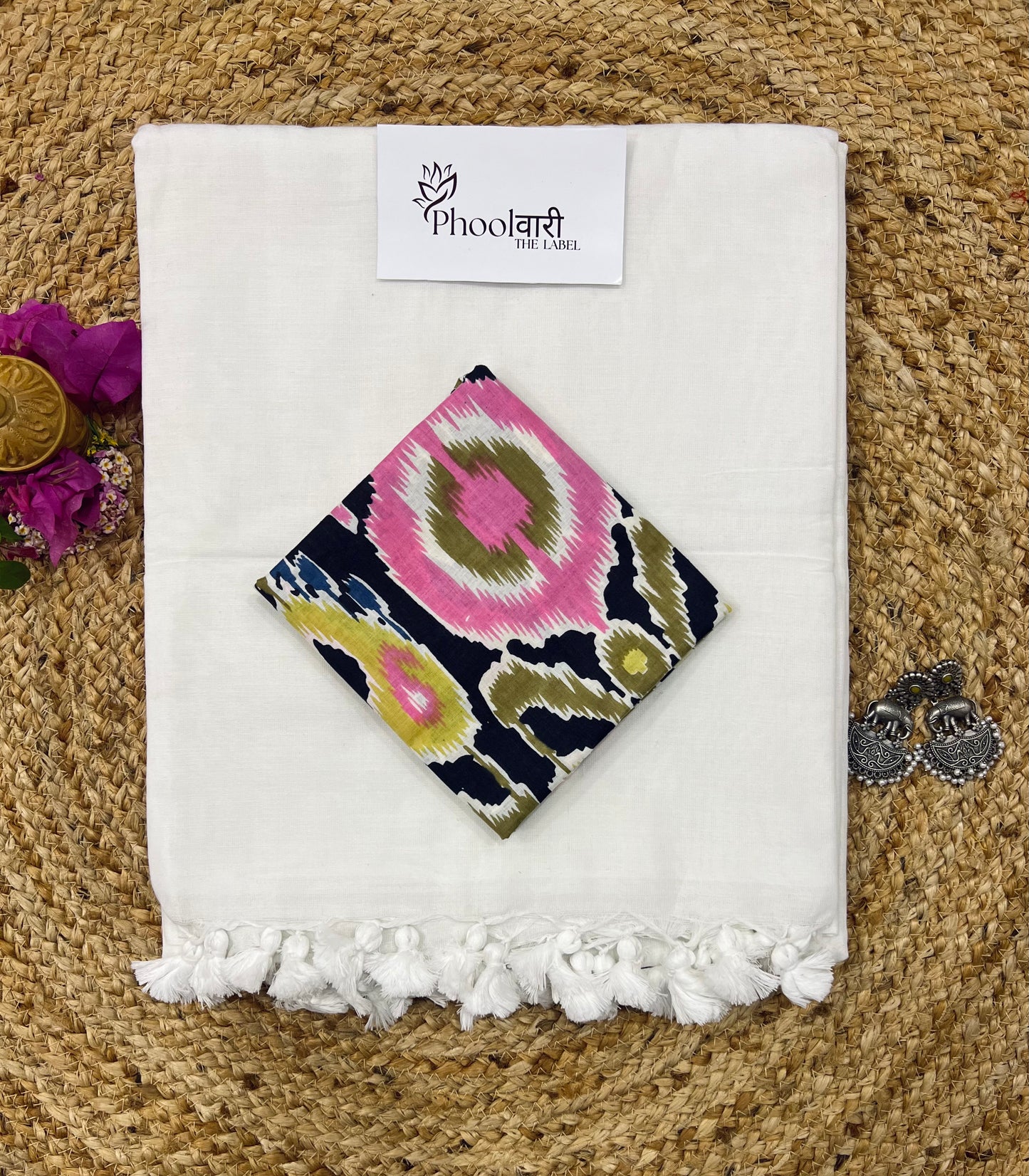 Phoolwari White Handloom Saree