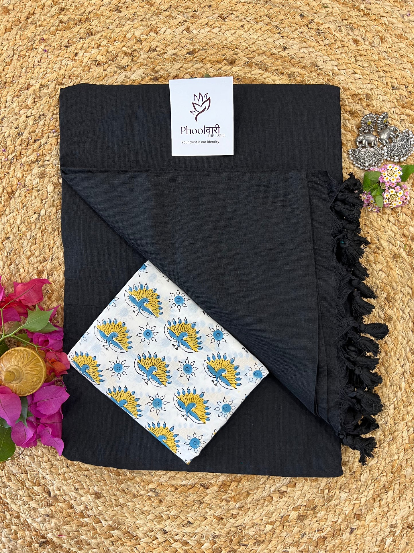 Phoolwari Black Handloom Saree