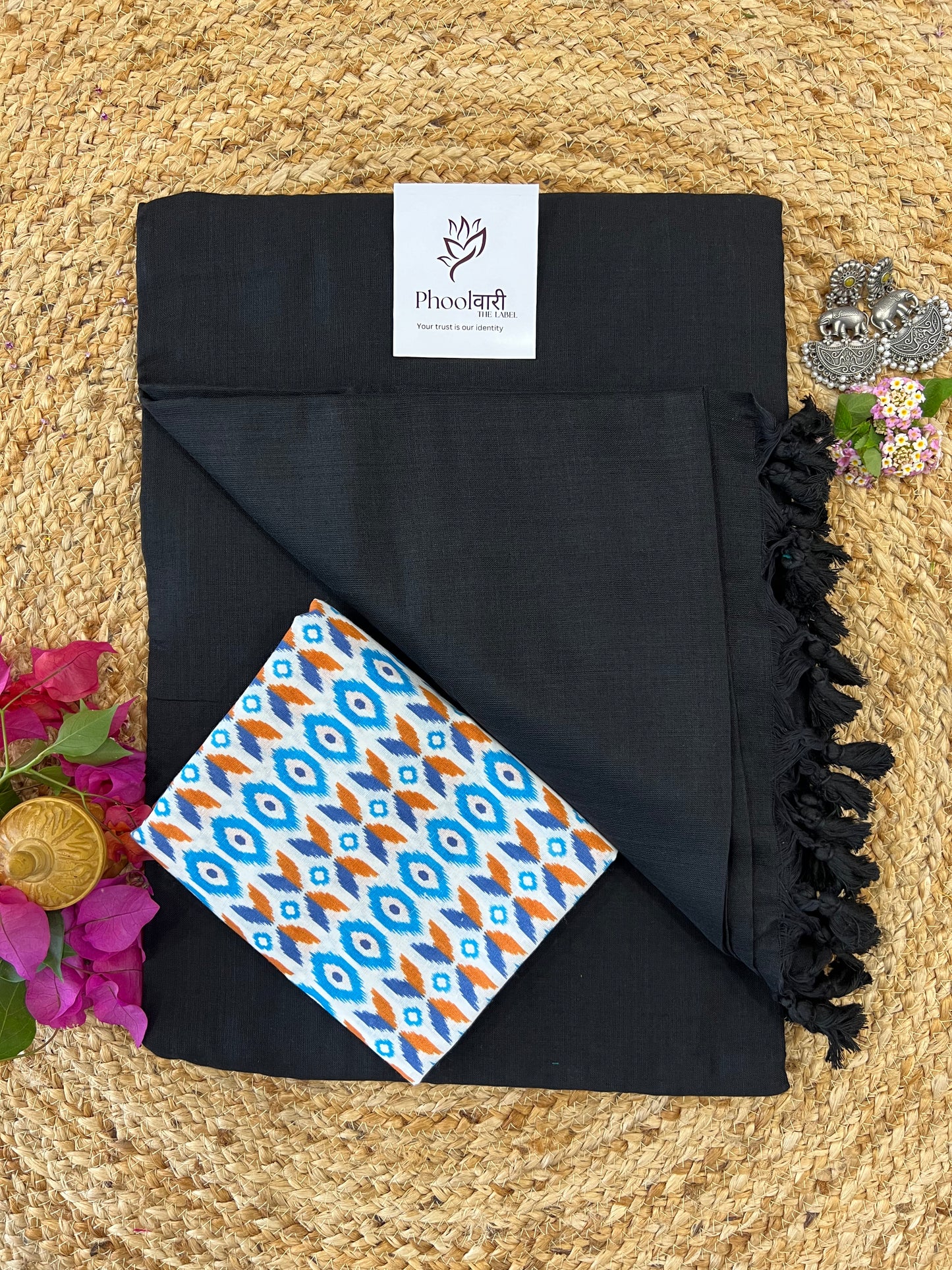 Phoolwari Black Handloom Saree