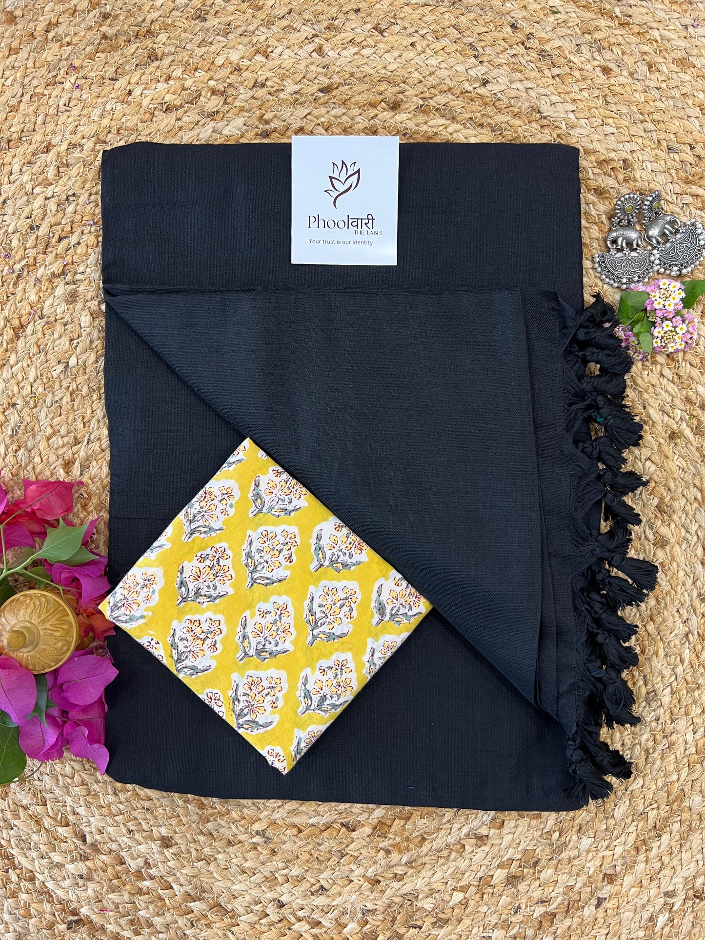 Phoolwari Black Handloom Saree