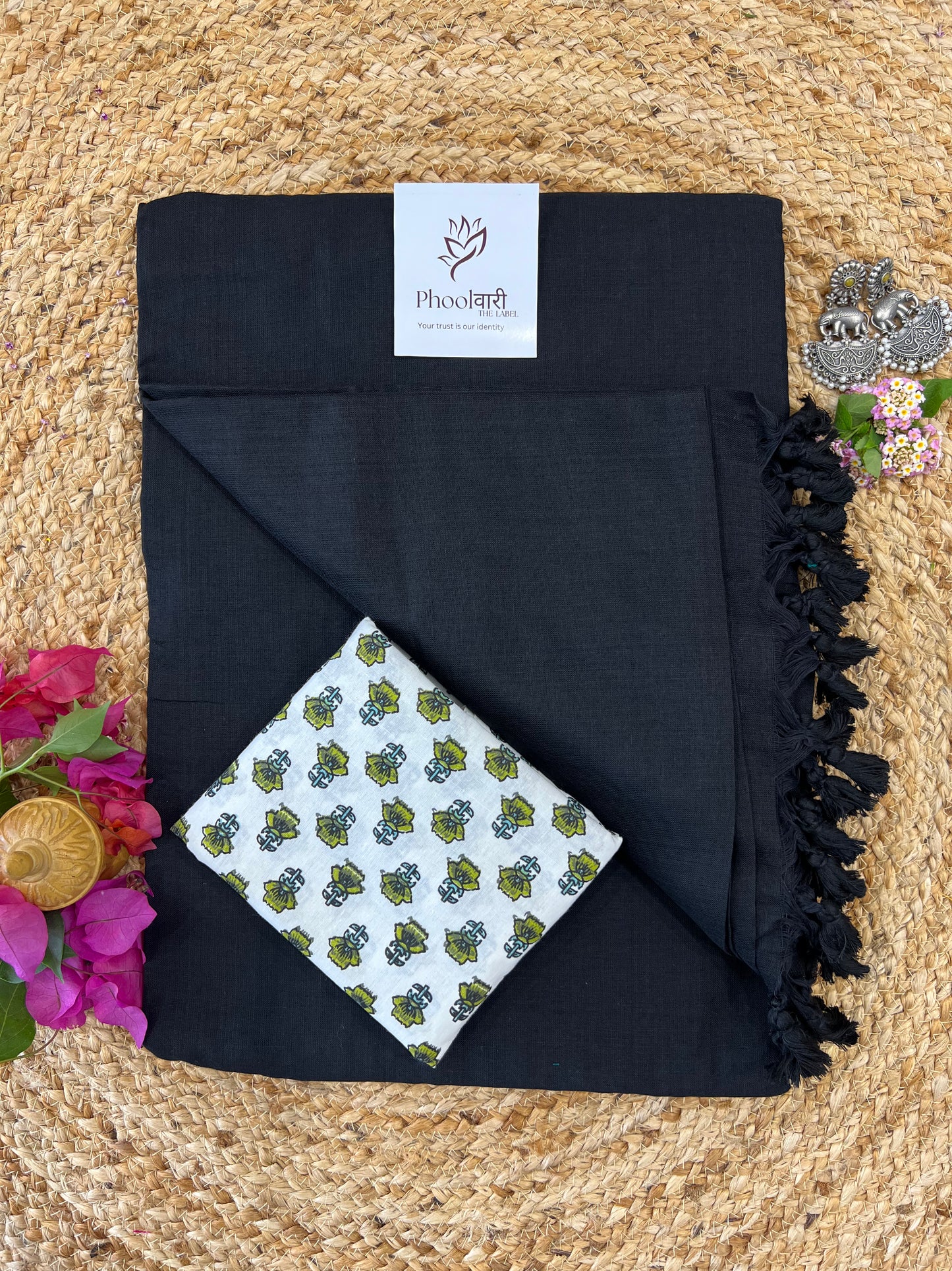 Phoolwari Black Handloom Saree