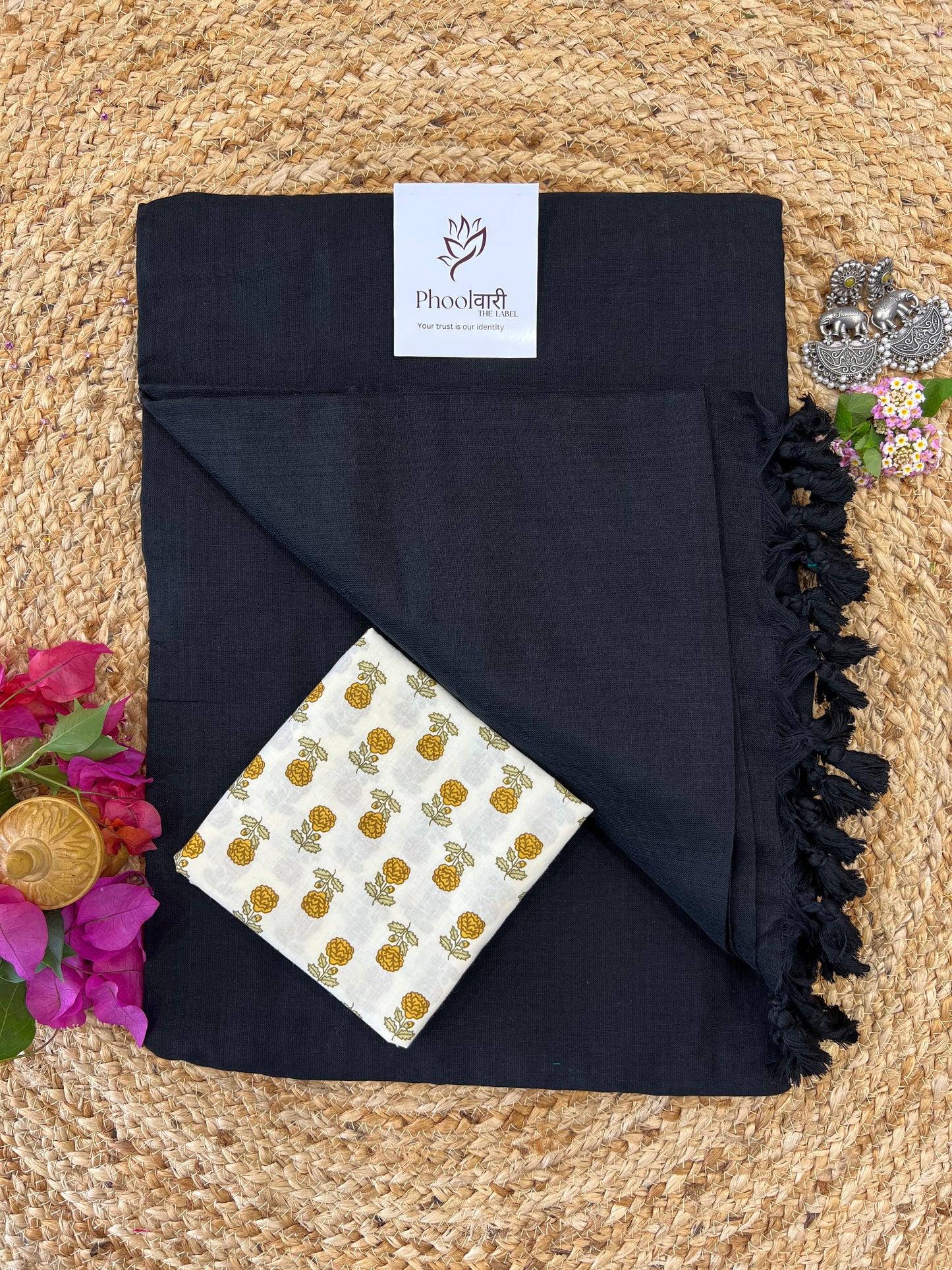 Phoolwari Black Handloom Saree